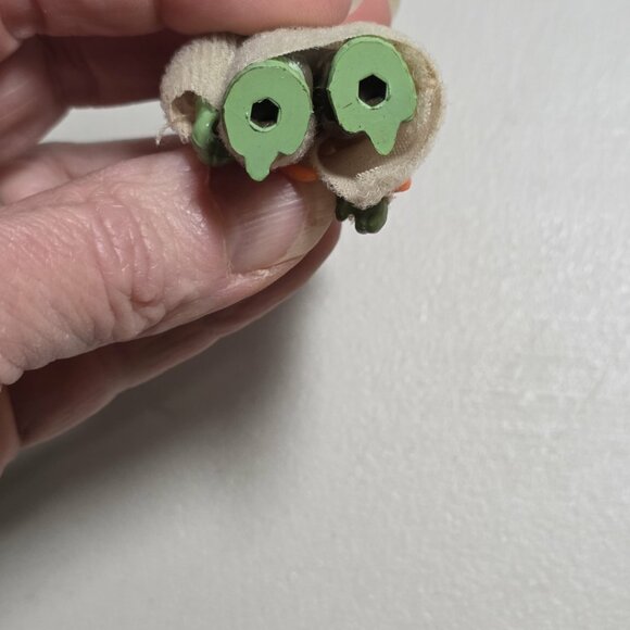 Vintage 1980 Kenner Yoda action figure with the orange snake accessory - Picture 2 of 6